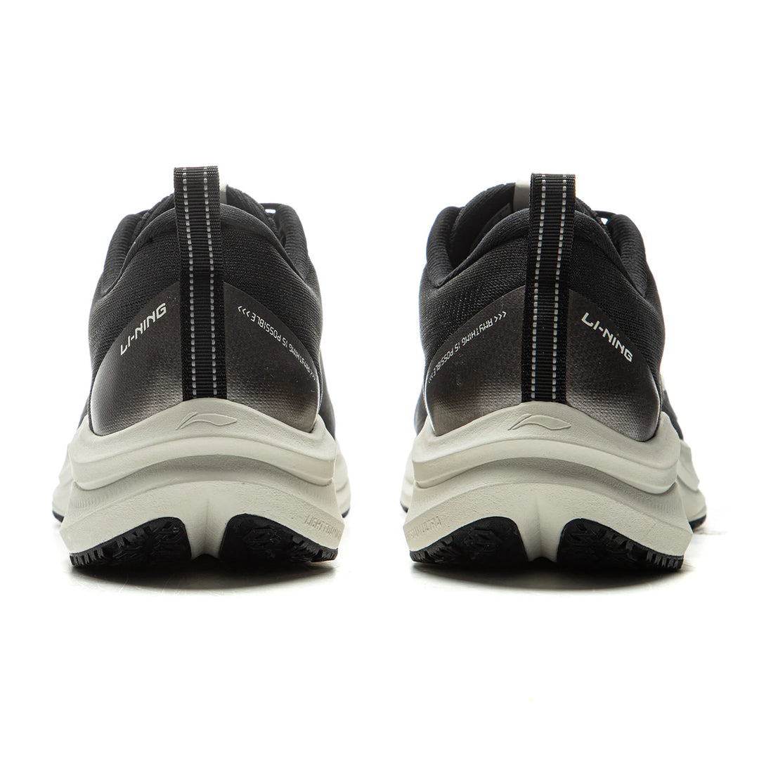 Lightweight Reflective Running Shoes for Men - Performance, Comfort, and Style 3