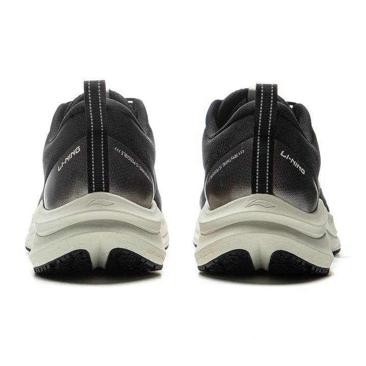 Lightweight Reflective Running Shoes for Men - Performance, Comfort, and Style 3