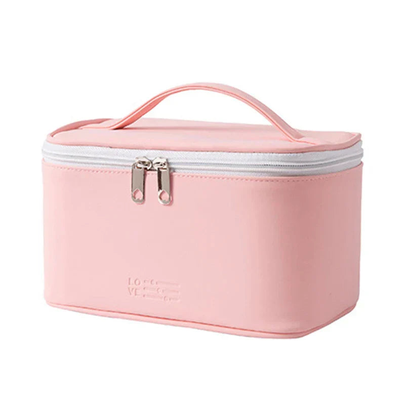 Maya | Compact and durable toiletry bag