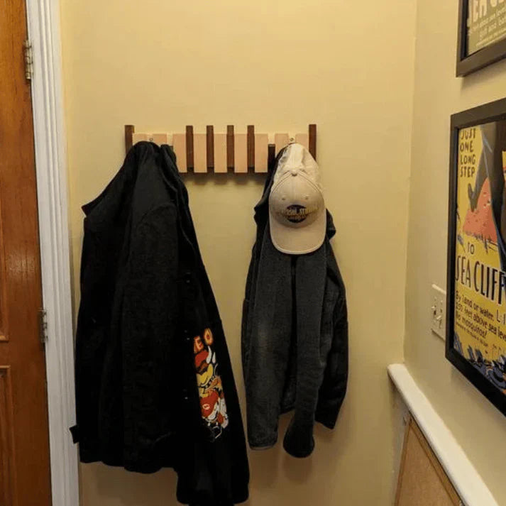 Porte-manteau pour piano en bois - HarmonyCoat 1