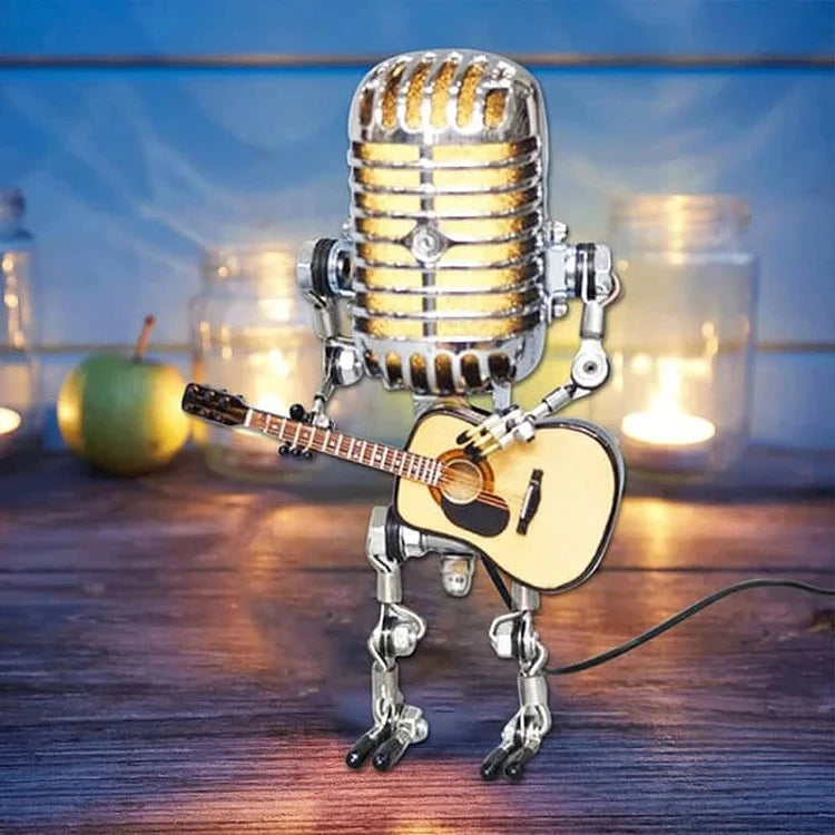 Robot de microphone en métal vintage avec lampe de guitare 1