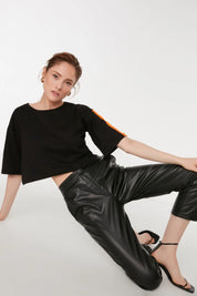 Diana | Elegant bukse i imitert skinn