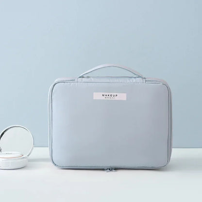 Organisateur de maquillage et de toilette spacieux et imperméable avec design en riz