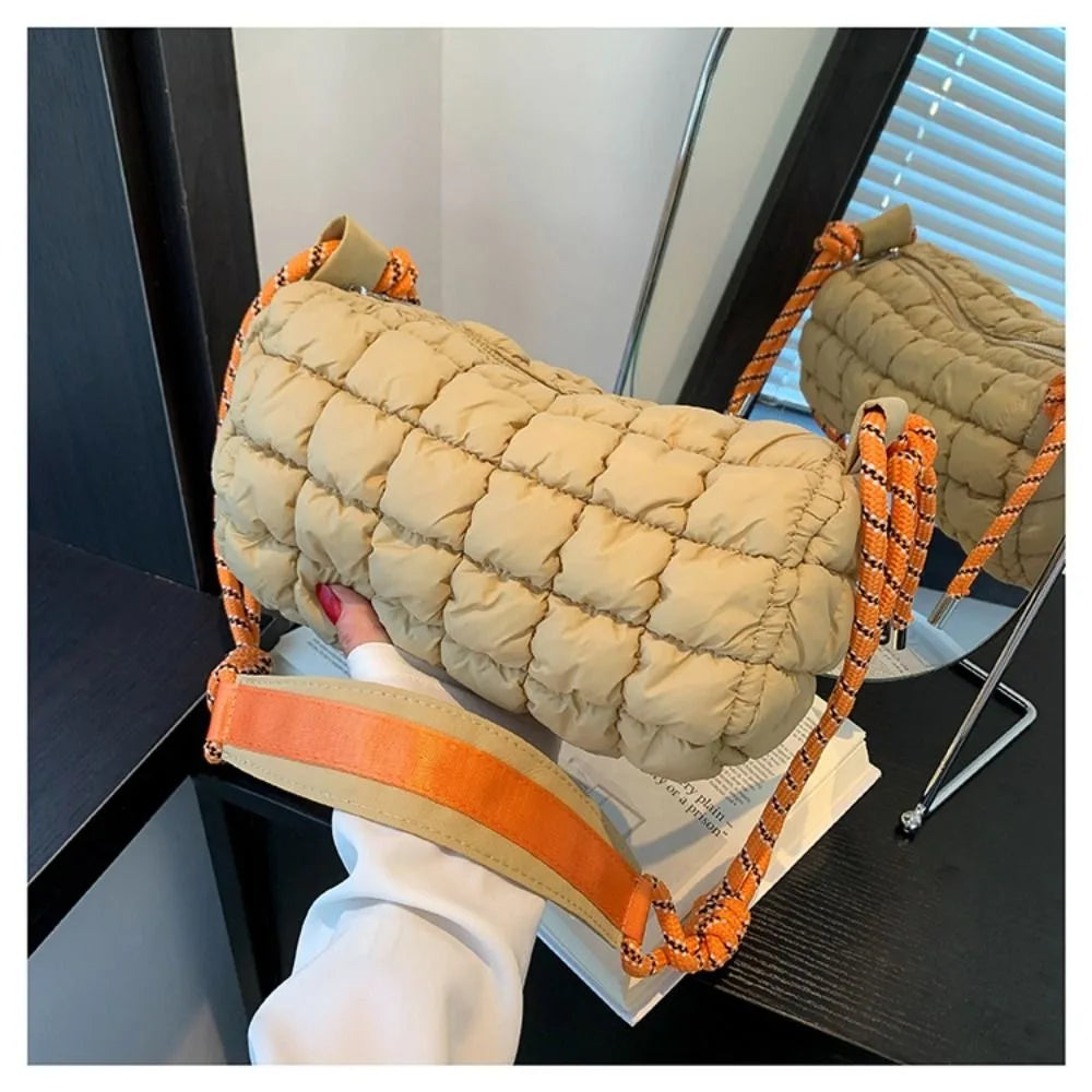 Raegan | Vesitiivis nylonista valmistettu tikattu olkalaukku matkustamiseen