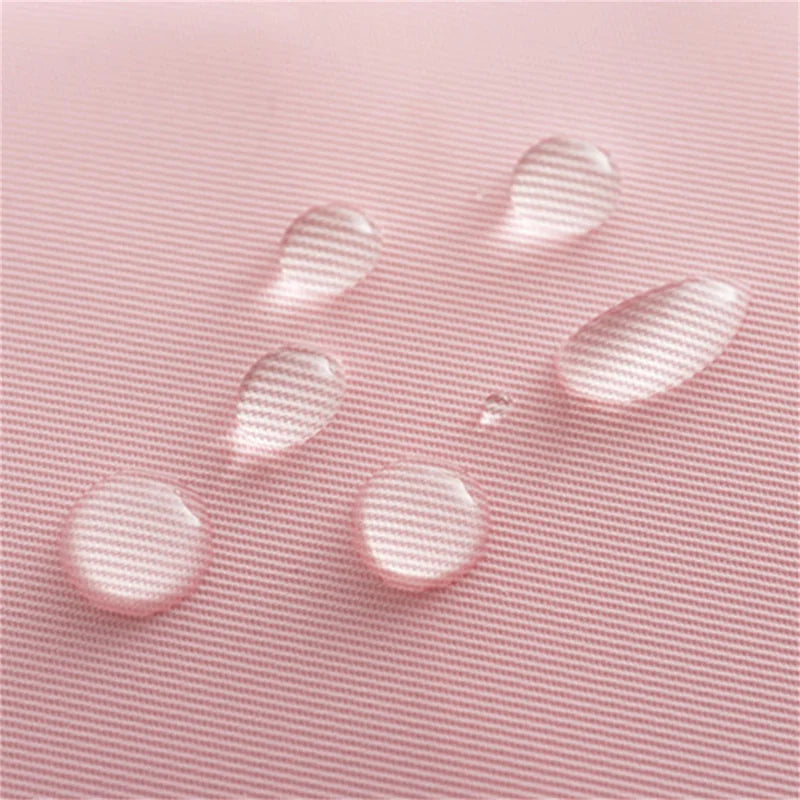 Ayleen | Puolikuun muotoinen vedenpitävä meikkipussi