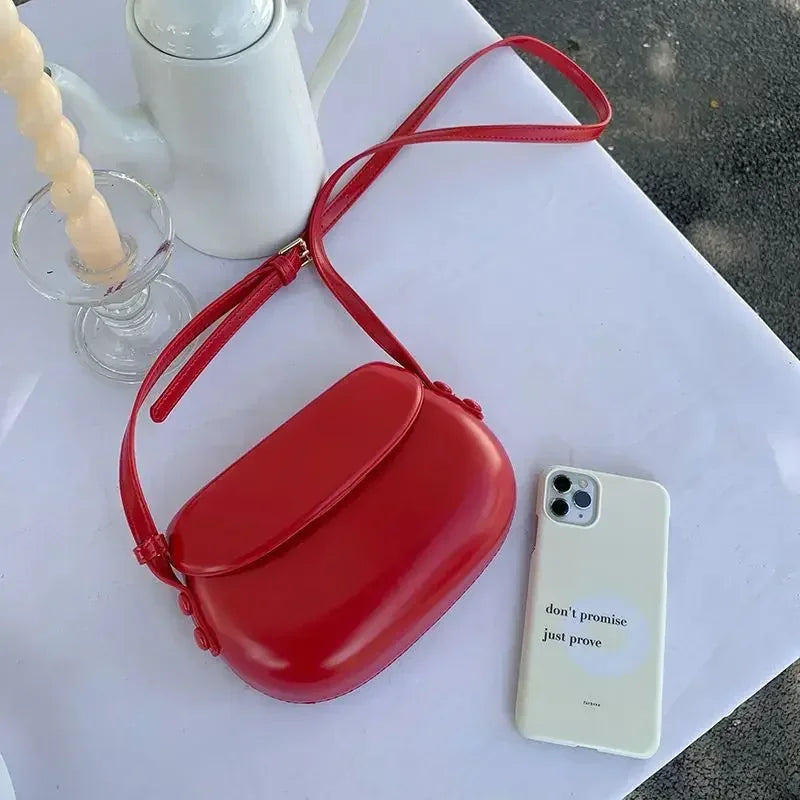 Kira | Nahkainen olkalaukku naisille, patinoitua nahkaa