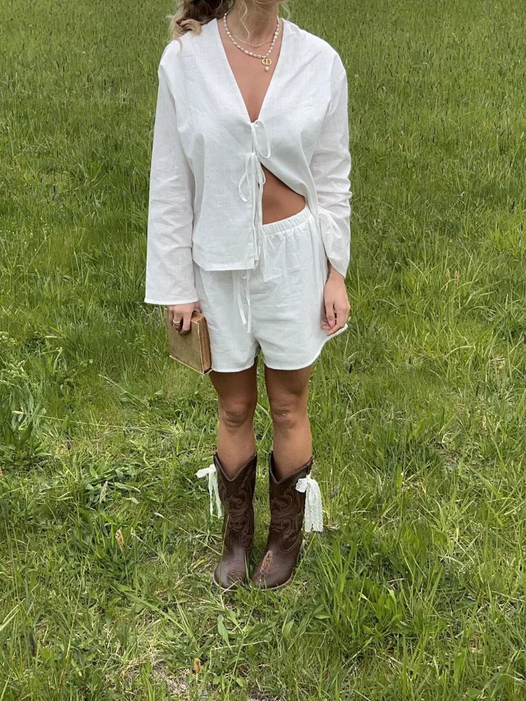 EVA | Long-sleeve lace-up shirt