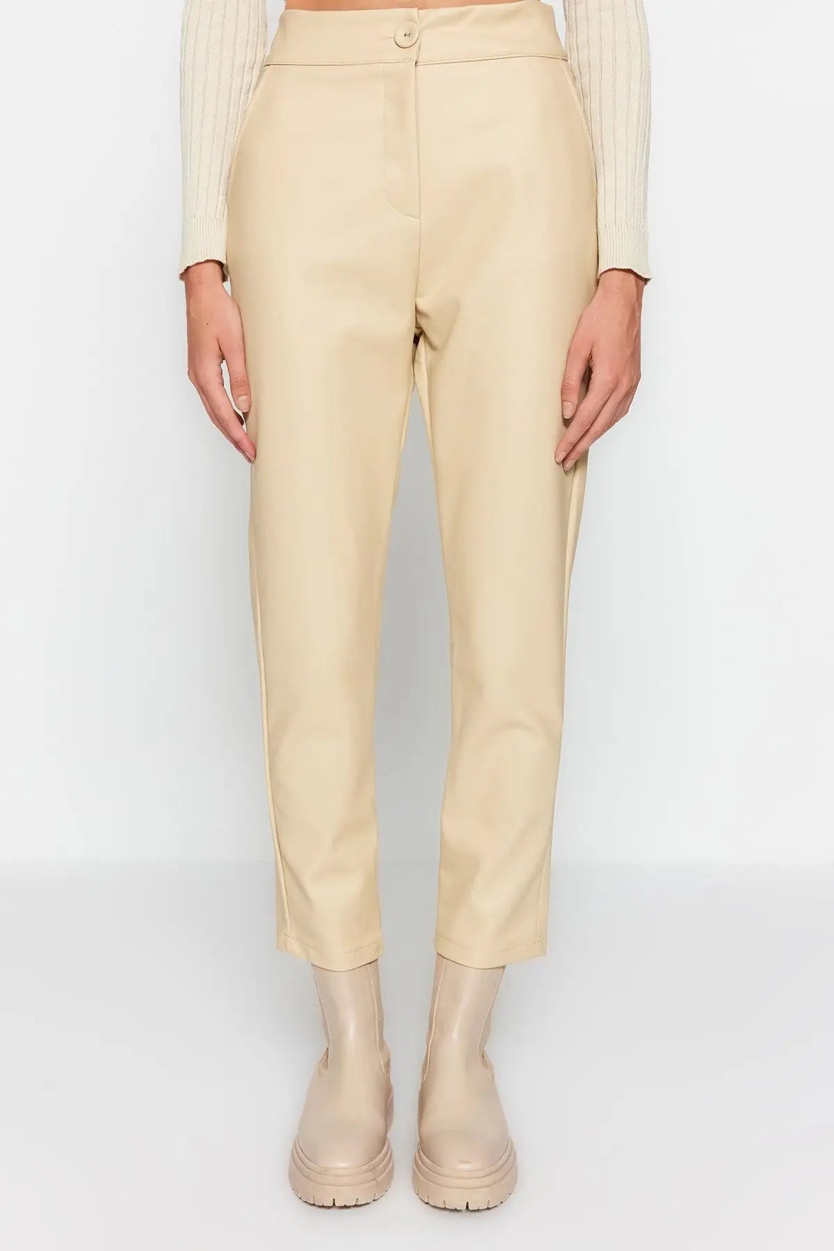 Diana | Elegant bukse i imitert skinn