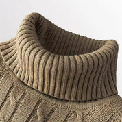 David | Casual turtleneck with chic pattern
