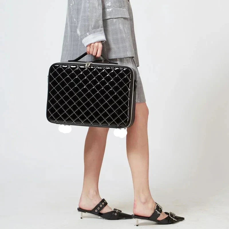 Barbara | Trousse de maquillage de voyage élégante et pratique à motif argyle