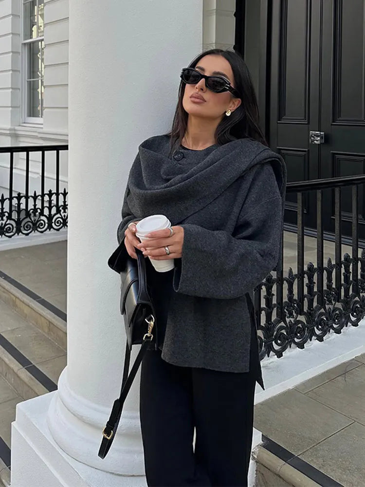 Leah | Elegant and warm wool cape for women in winter