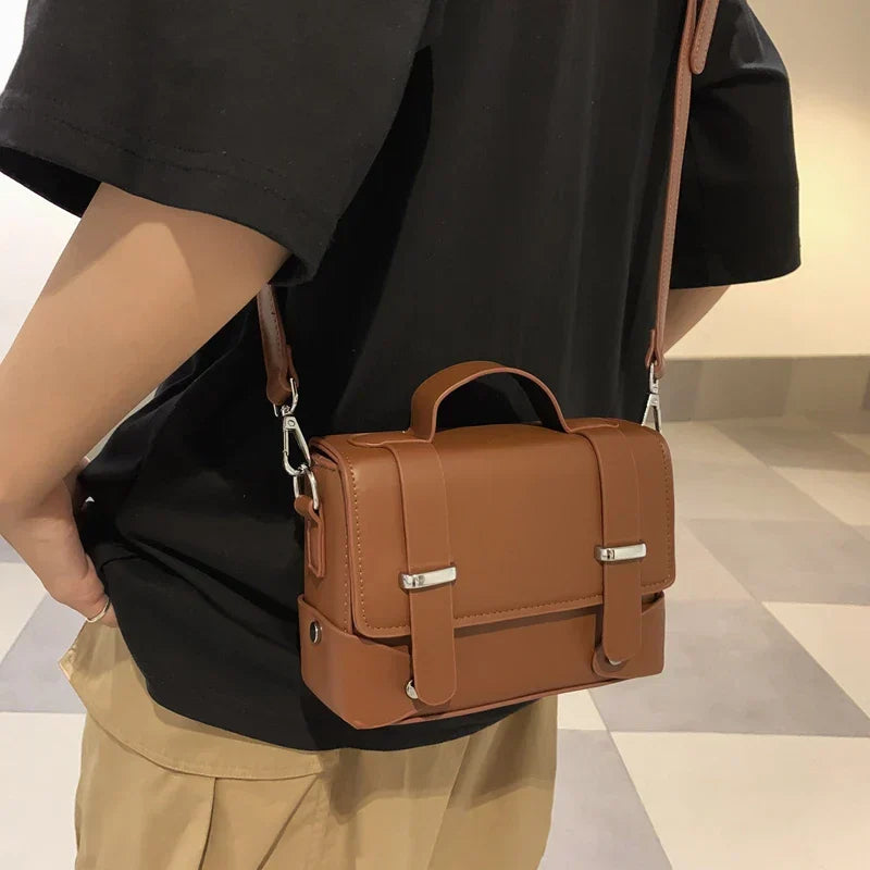 Erin | Kompakti ja tyylikäs olkalaukku eleganssi