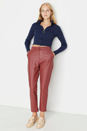 Diana | Elegant bukse i imitert skinn