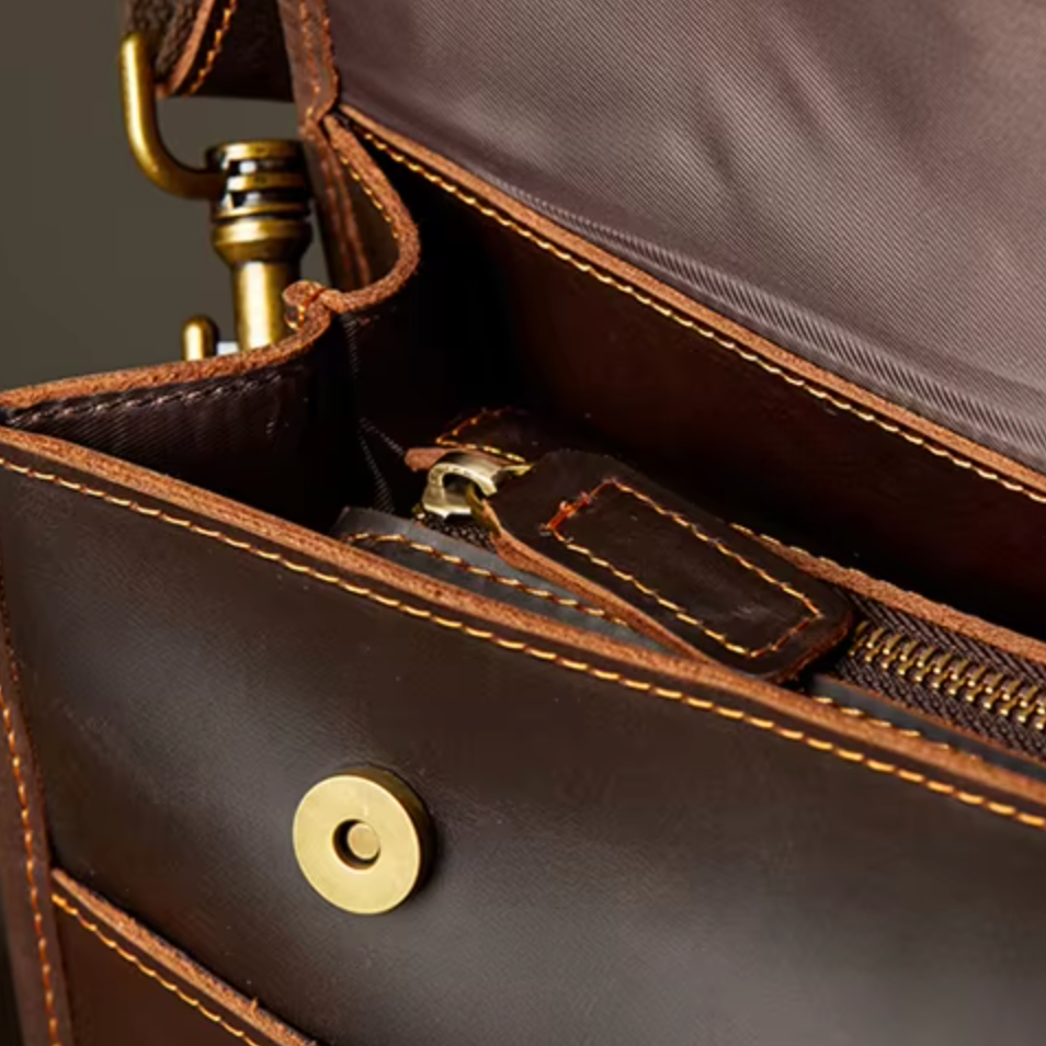 Bristol | Miesten olkalaukku ajattomalla ja monipuolisella tyylillä