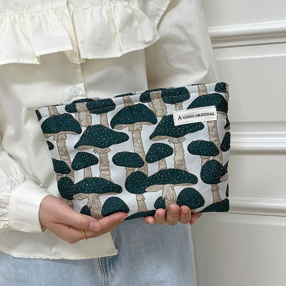 Ellie | Makeup bag with cute mushroom pattern