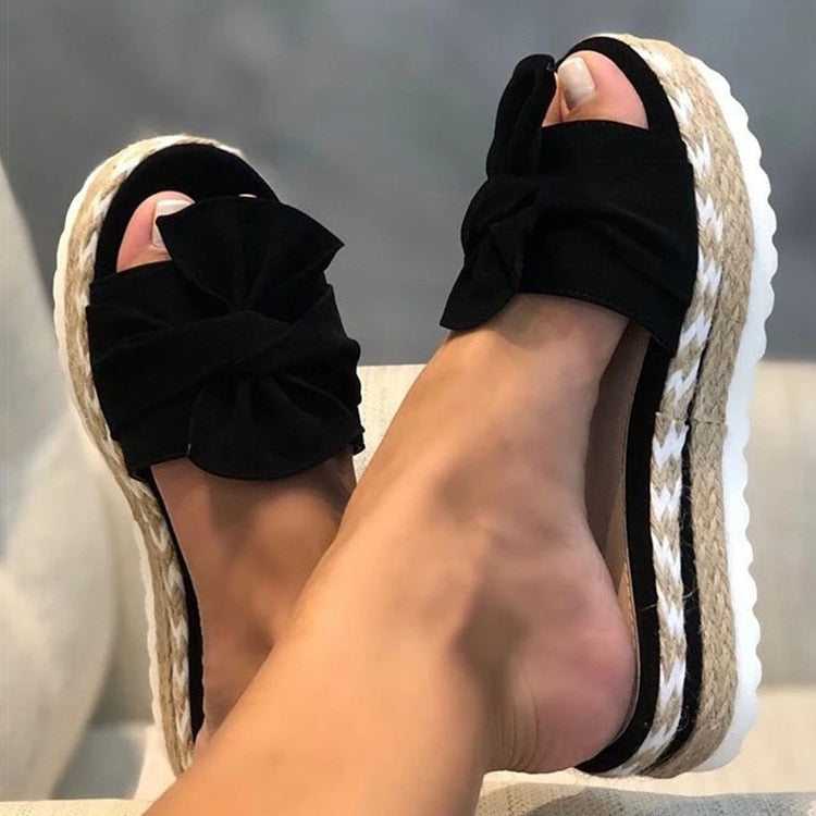 SCARLET | Trendy og elegante sommersandaler med sløyfe