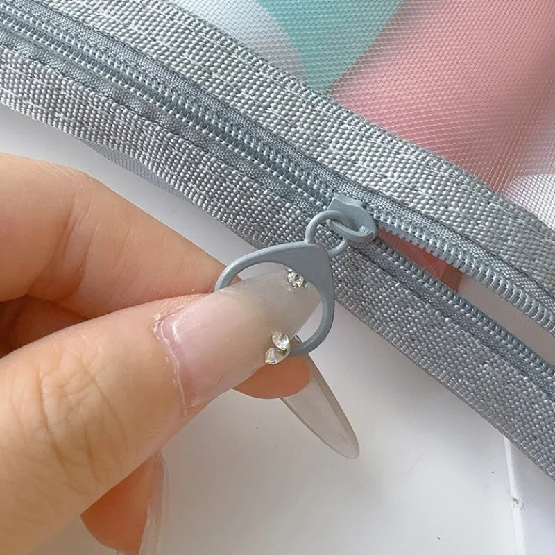 Keily | Setti 3 nylonverkkomeikkipussista ja toilettilaukusta