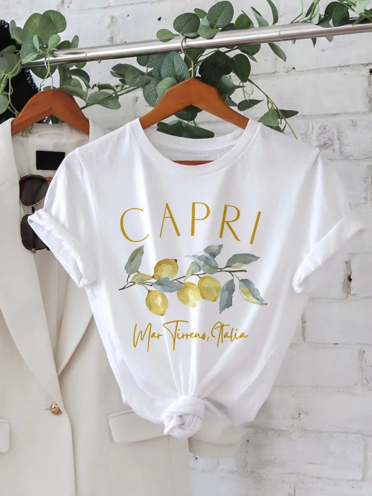 ESTHER | Tyylikäs t-paita suunniteltu Capri