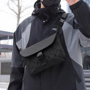 Omari | Trendikäs säädettävä ristikkäinen vyölaukku