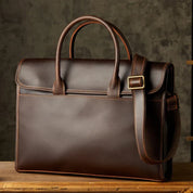 Bristol | Miesten olkalaukku ajattomalla ja monipuolisella tyylillä