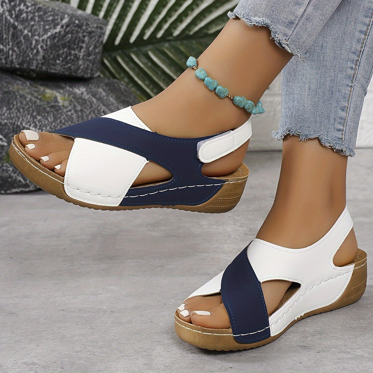 Stylish Two-Tone Women's Sandals for Summer - Comfortable Footwear for Casual Outings and Special Occasions 0