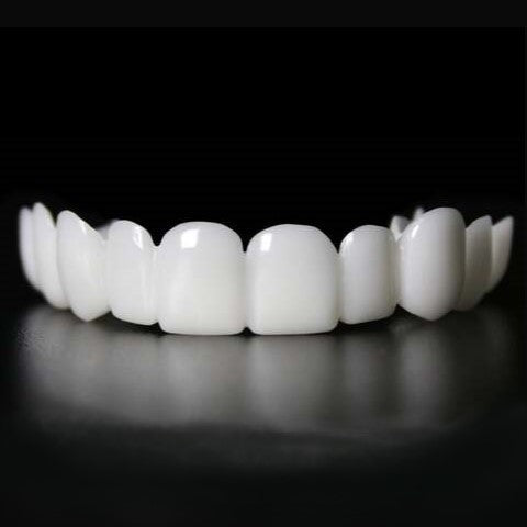 Transformation instantanée du sourire avec les facettes Snap on Smile 2