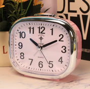 Mechanical alarm clock without ticking
