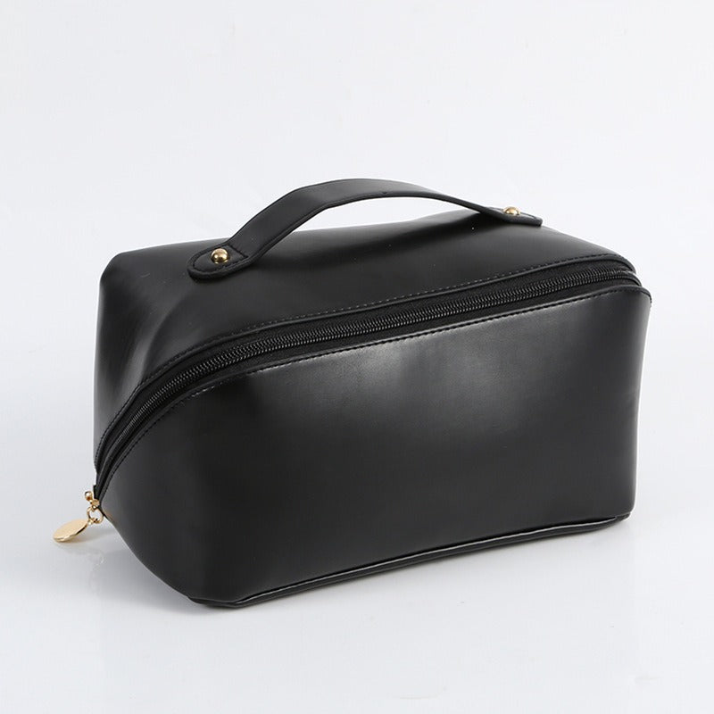 Livia | Pochette de voyage cosmétique chic et élégante
