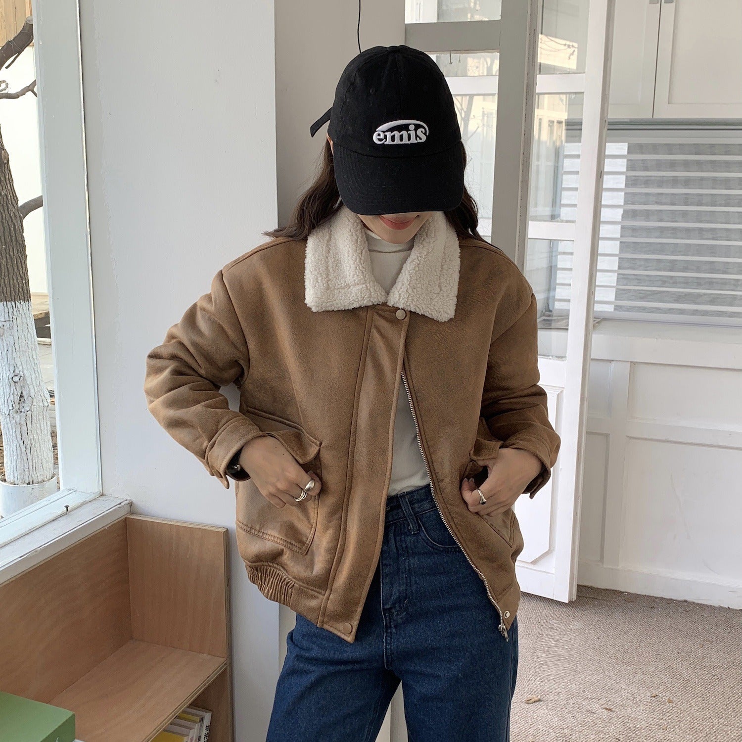 Clarence | Tyylikäs nahkatakki pehmeällä kauluksella naisille