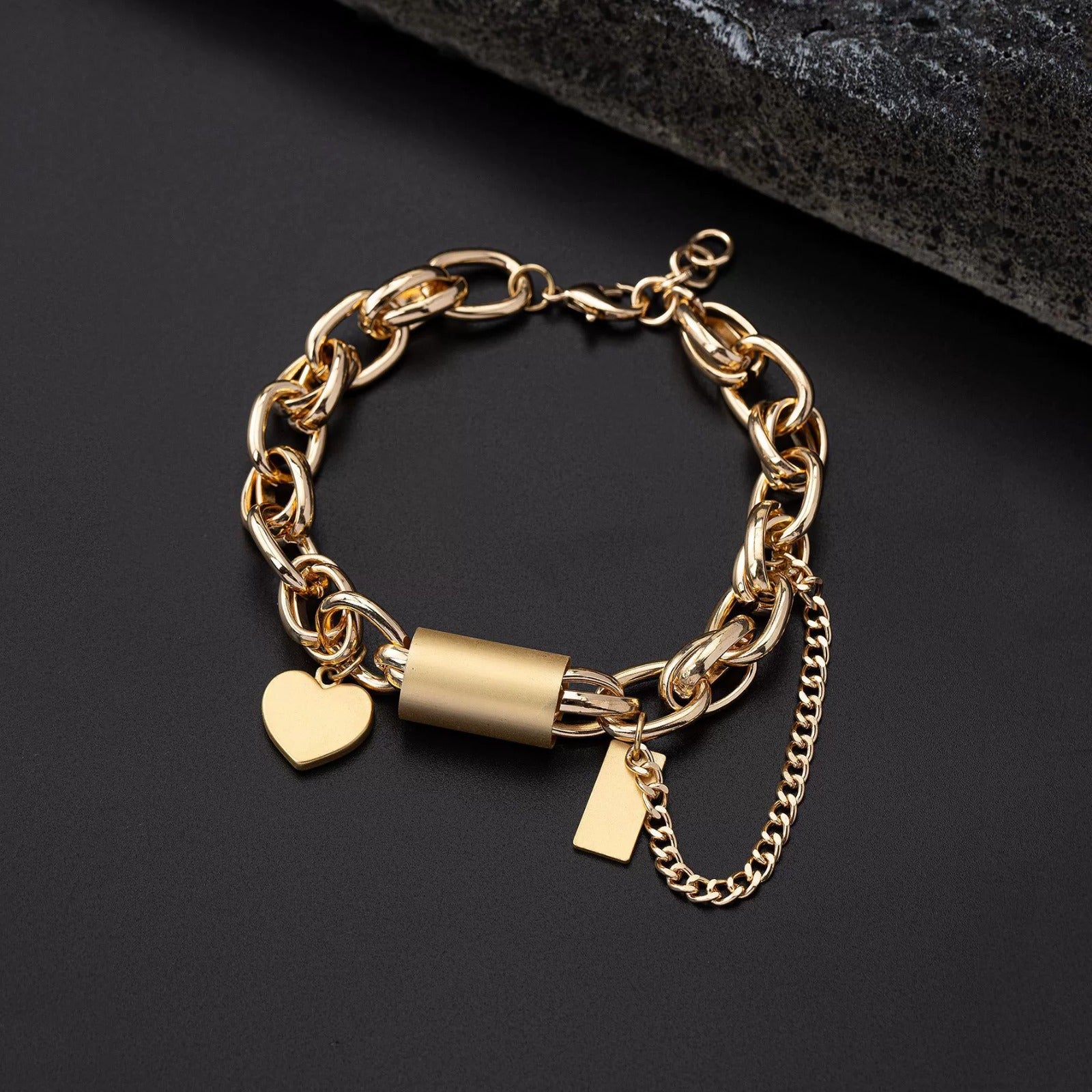 Solid gold bracelet for women with adjustable clasp - An elegant design for every day and every evening