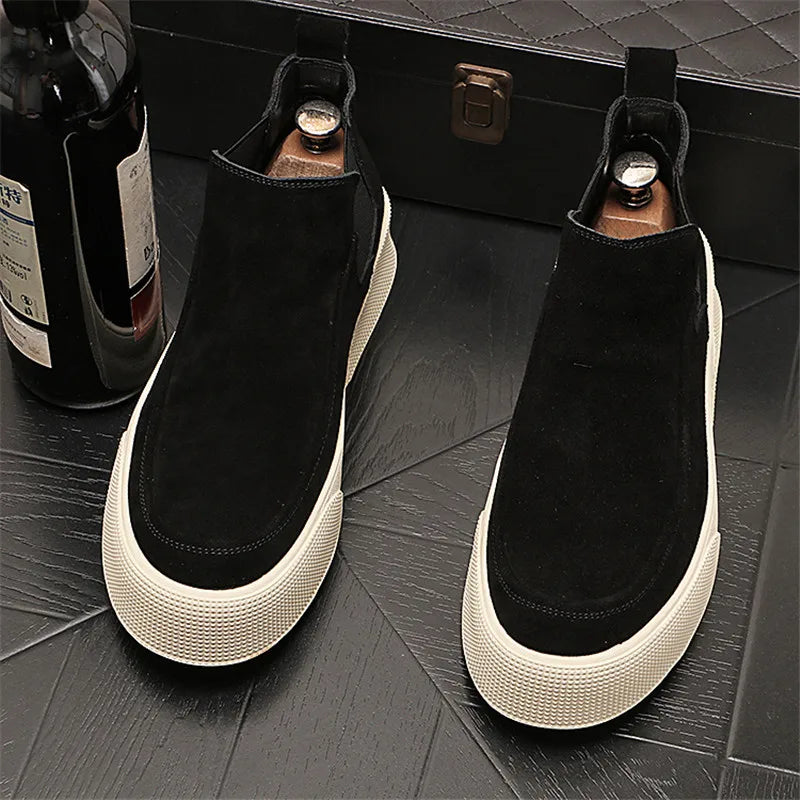 Women's Black Chelsea Boots with Structured Sole for Everyday Style 8