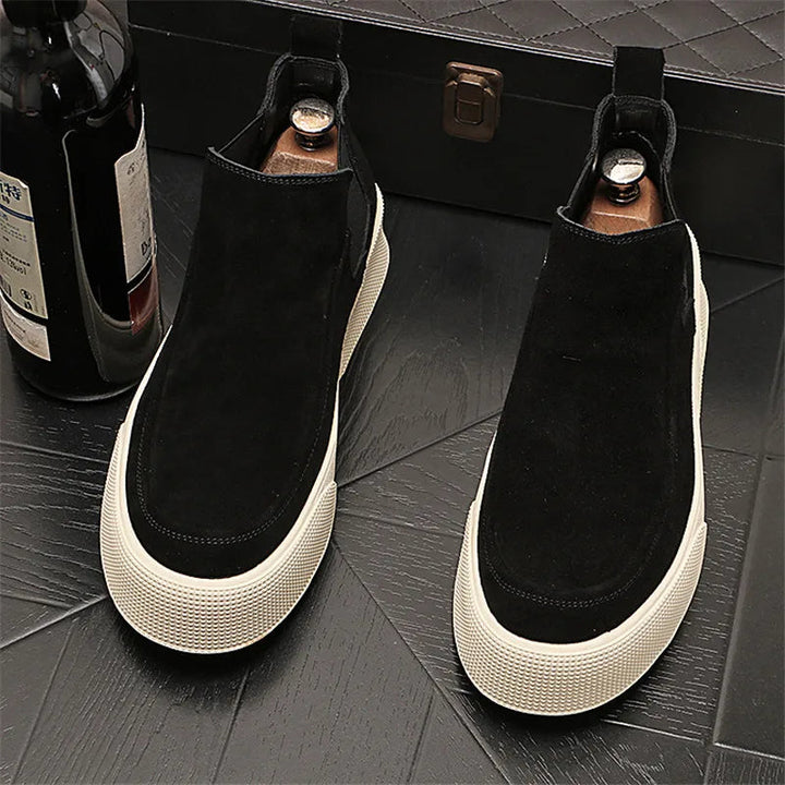 Women's Black Chelsea Boots with Structured Sole for Everyday Style 8