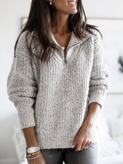 Leane | Pull-over with zipper closure for everyday use