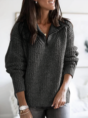 Leane | Pull-over with zipper closure for everyday use