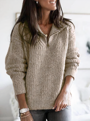 Leane | Pull-over with zipper closure for everyday use