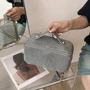 Luna | Elegant and Practical Makeup Bag for Traveling
