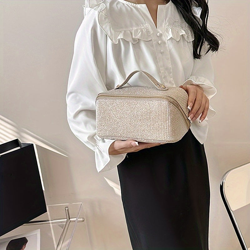 Luna | Elegant and Practical Makeup Bag for Traveling