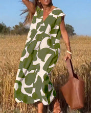 CLAIRE | Maxi-mekko painatuksella ja V-pääntiellä