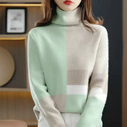 Liza | Cozy sweater with color accents for winter