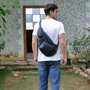 Dayana | Frontier leather shoulder bag