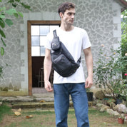 Dayana | Frontier leather shoulder bag