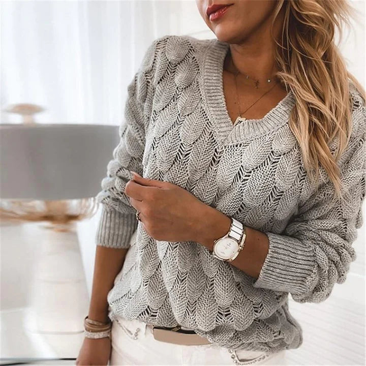 ALETA | Pull à col V tricoté classique